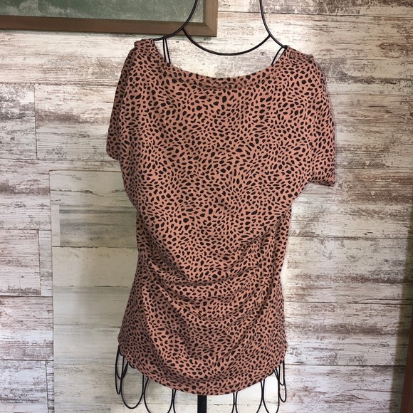 Pink Victoria’s Secret animal print top cheetah/leopard print size medium shirt‌ - Picture 4 of 5